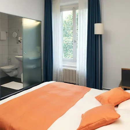Continental Park Hotel 4*
